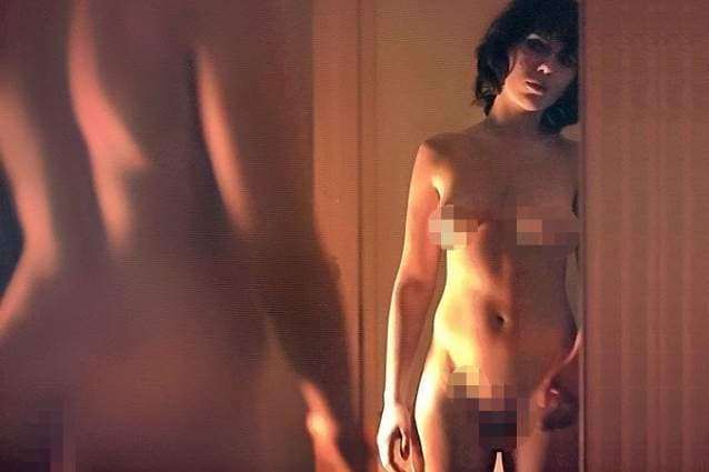 Scarlett Johansson nuda in Under the Skin